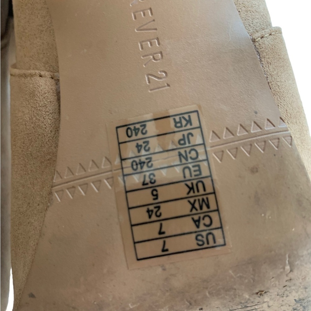 𝅺FOREVER 21 Slip-on Heels, 7 - Picture 7 of 10